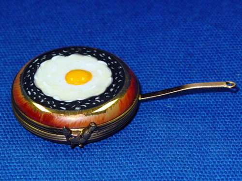 FRYING PAN